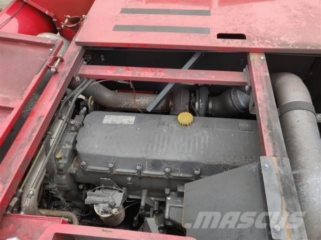 CASE 8010 Sklízecí mlátičky