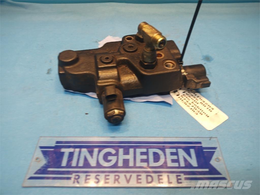 CASE 8010 Hydraulika