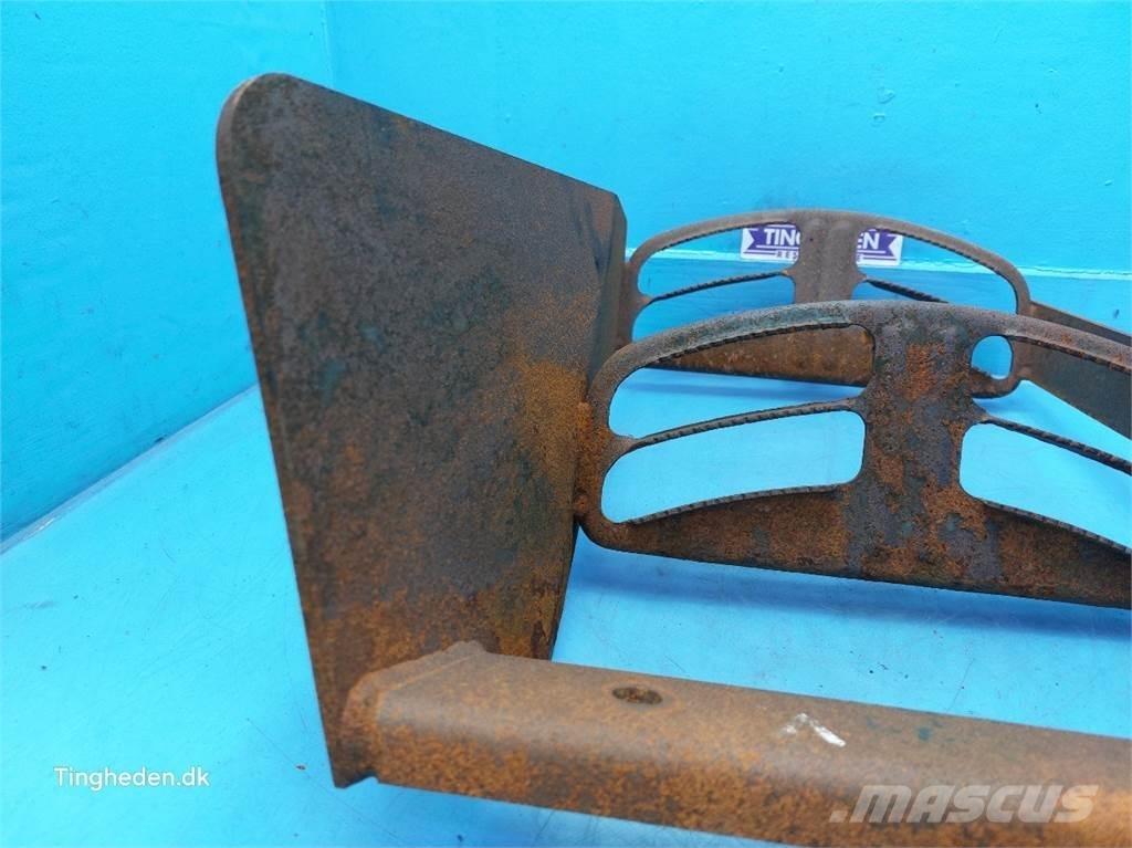 CASE Farmall 95A Další příslušenství k traktorům