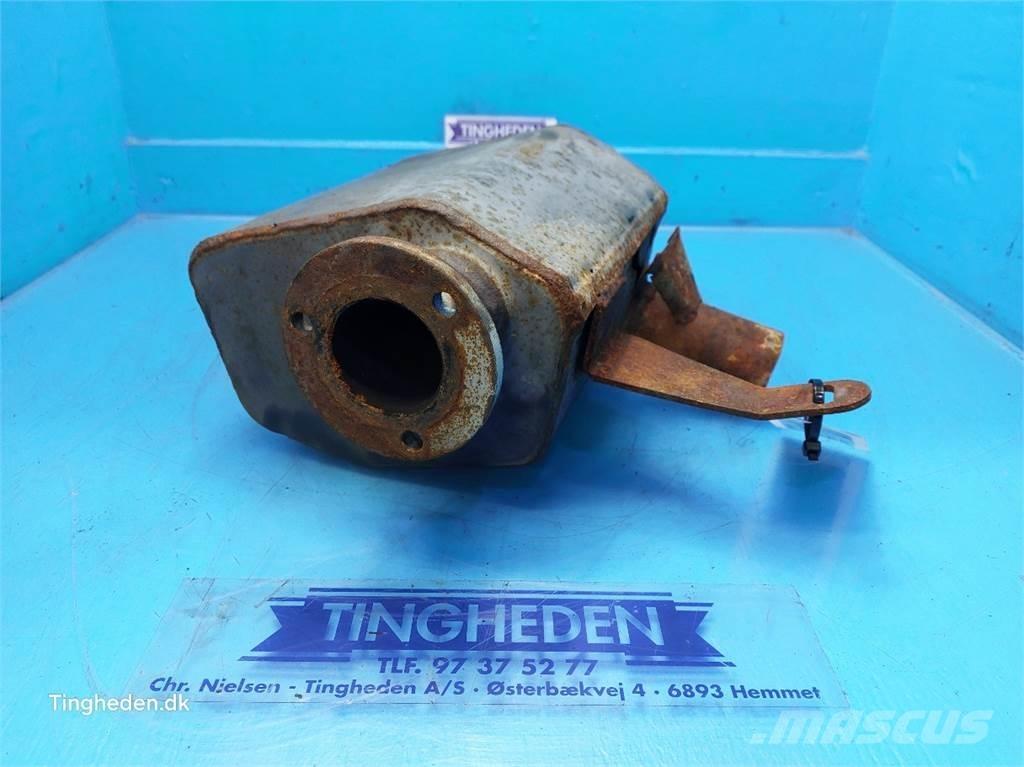 CASE Farmall 95A Motory