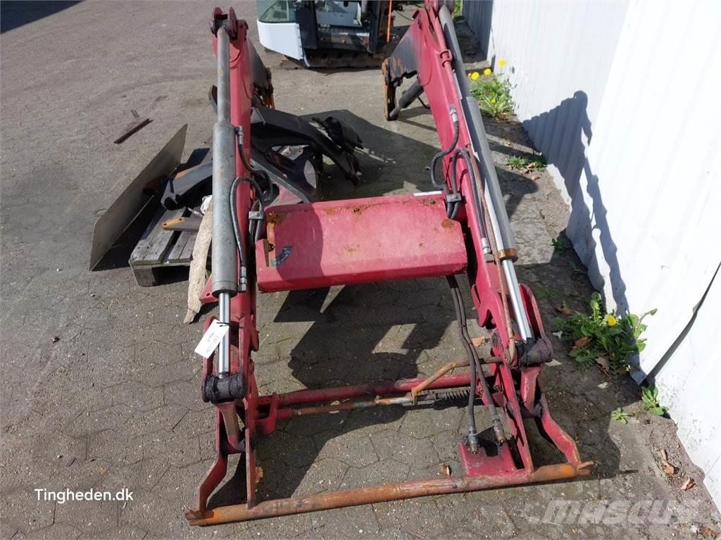 CASE Farmall 95A Příslušenství předního nakladače