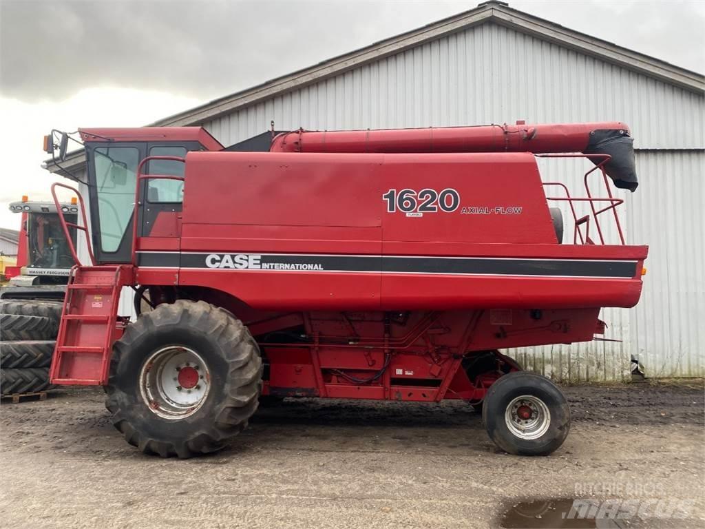 Case IH 1620 Sklízecí mlátičky