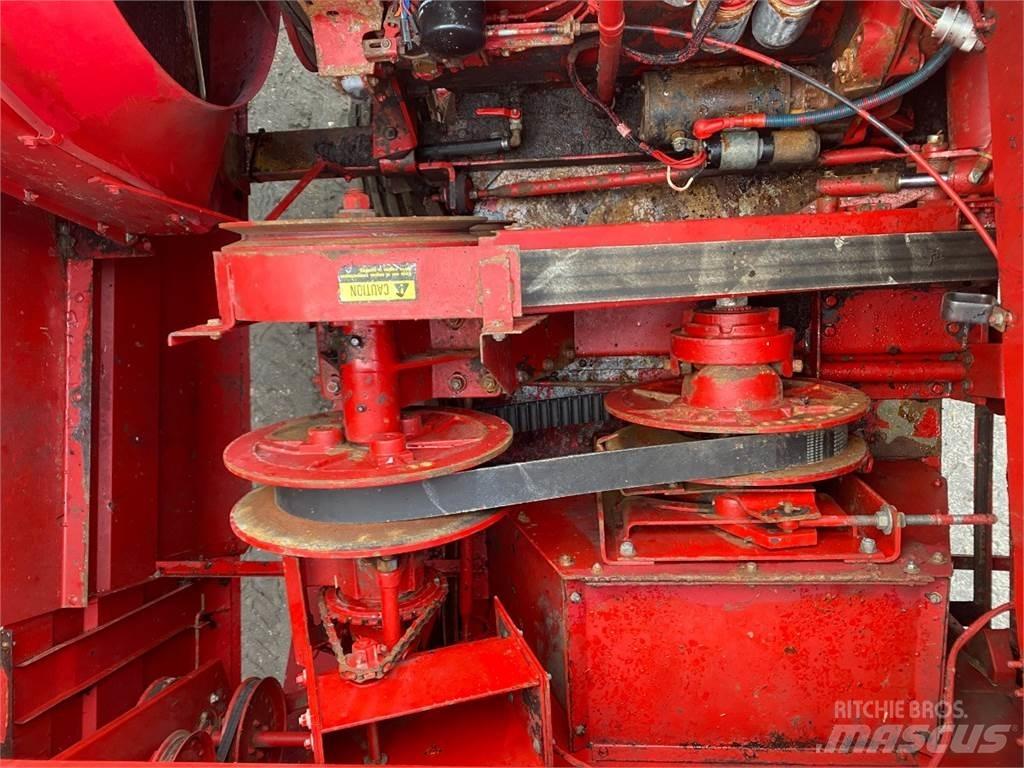 Case IH 1620 Sklízecí mlátičky