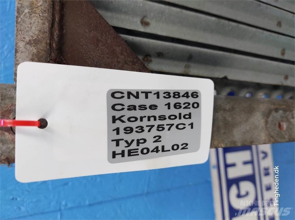 Case IH 1620 Sypače písku a soli