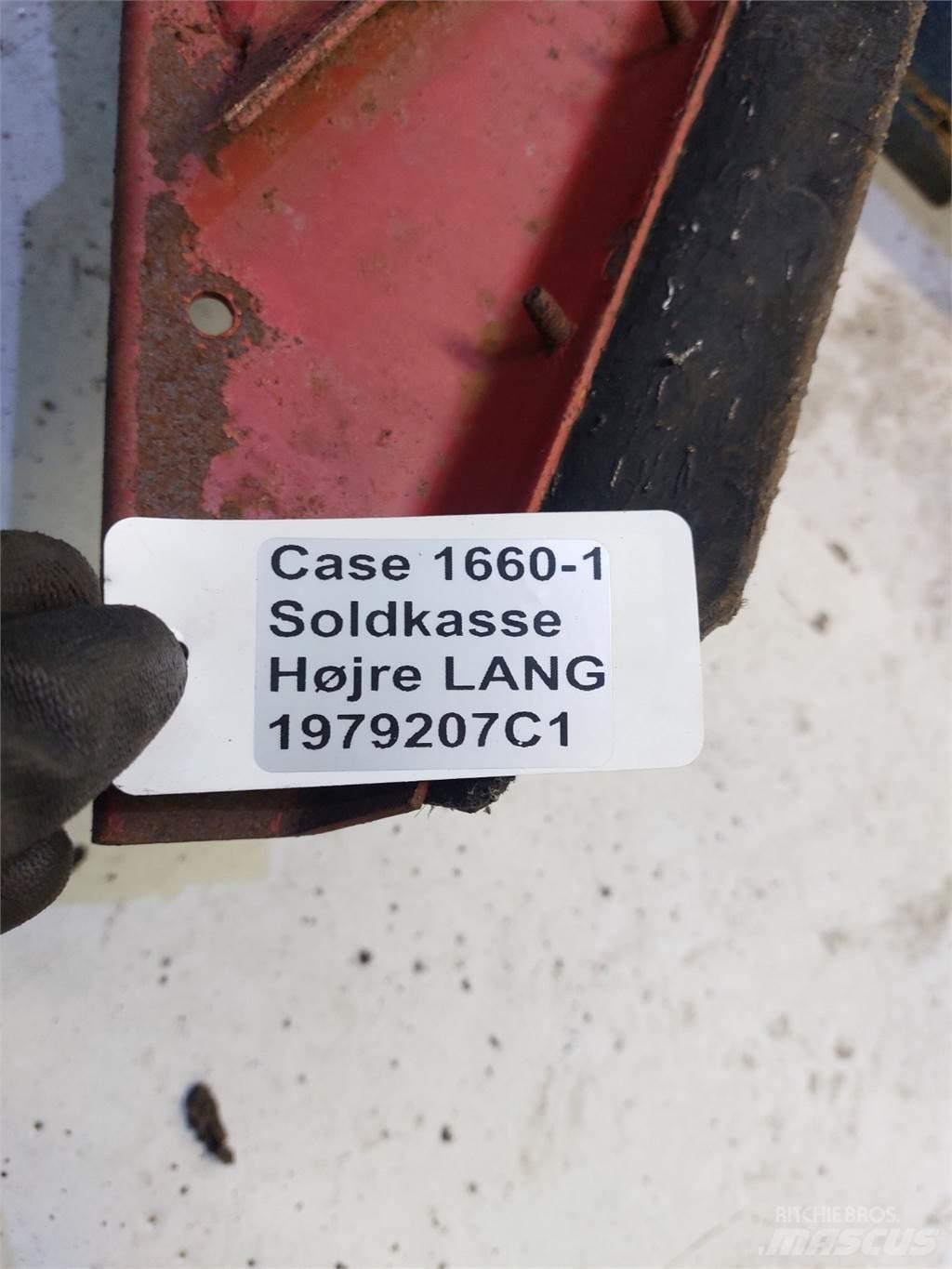 Case IH 1660 Sypače písku a soli