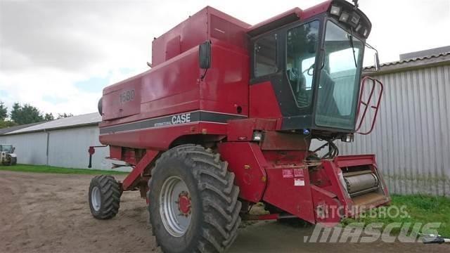 Case IH 1680 Sklízecí mlátičky