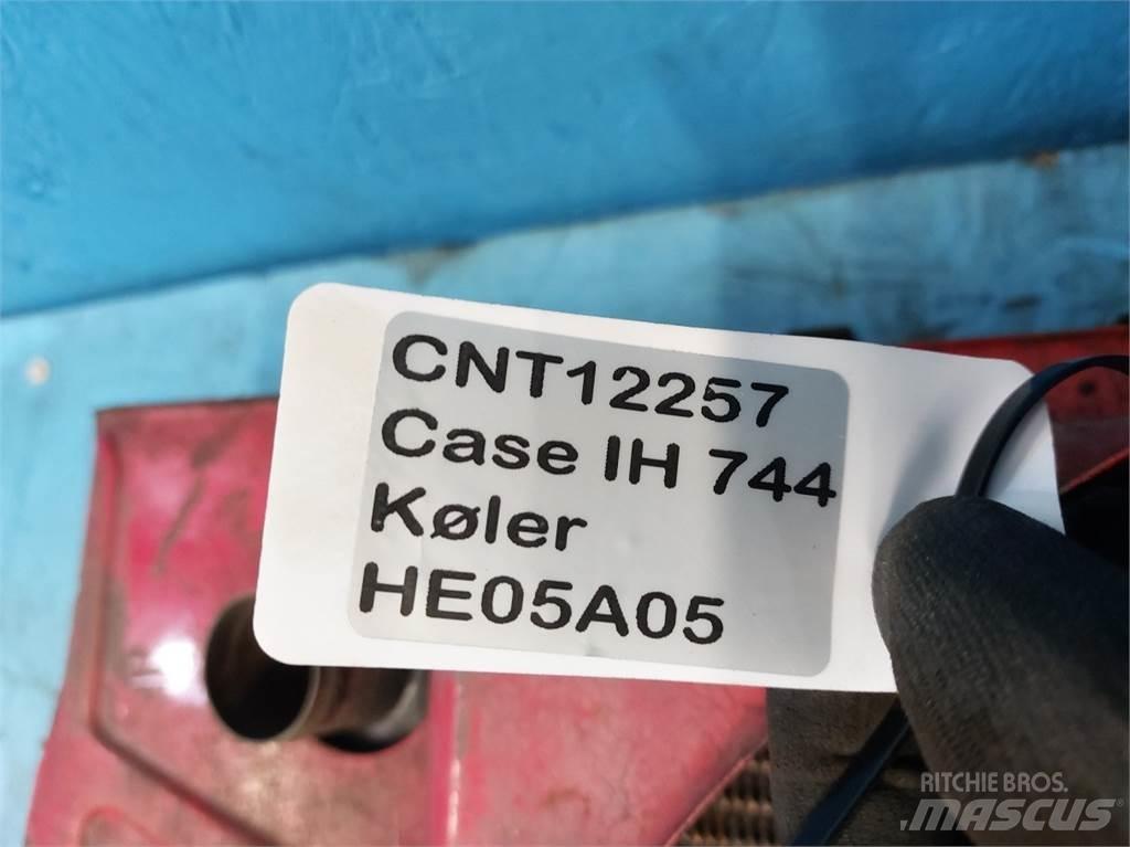 Case IH 744 Radiátory
