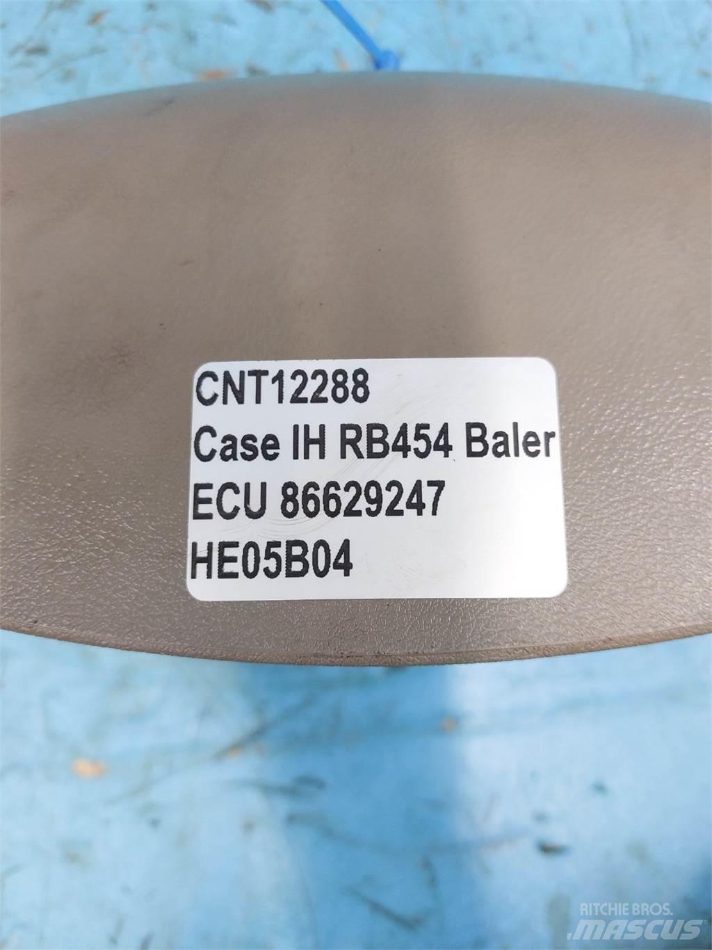 Case IH RB454 Balíkové přívěsy