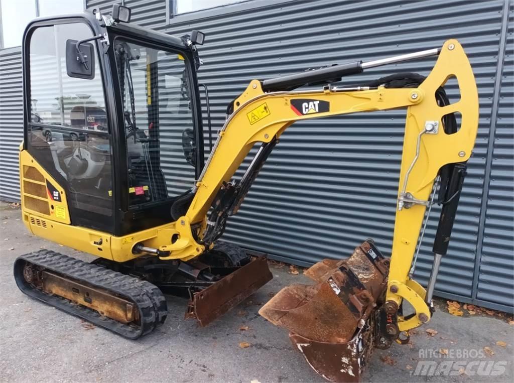 CAT 301,7d Mini rýpadla < 7t