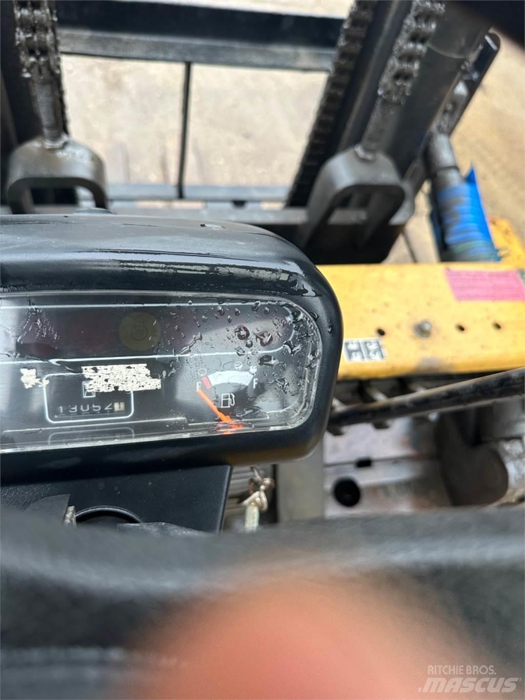 CAT DP40 Dieselové vozíky