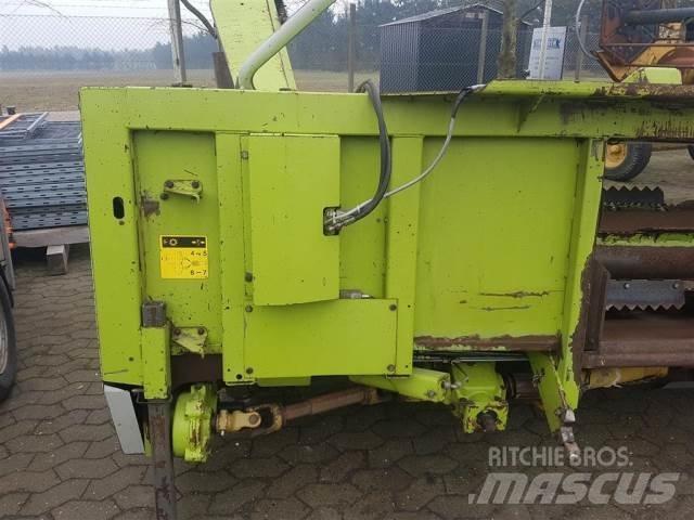 CLAAS 6218 8R Samojízdné sekačky
