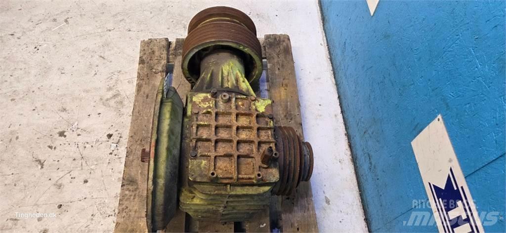 CLAAS Jaguar 695 Příslušenství strojů na seno a píci