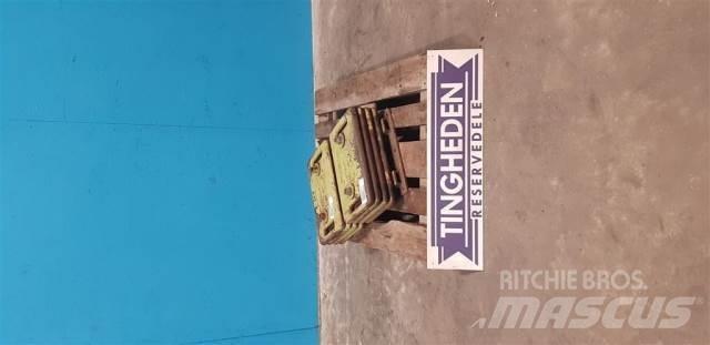 CLAAS Vægtklods Přední závaží