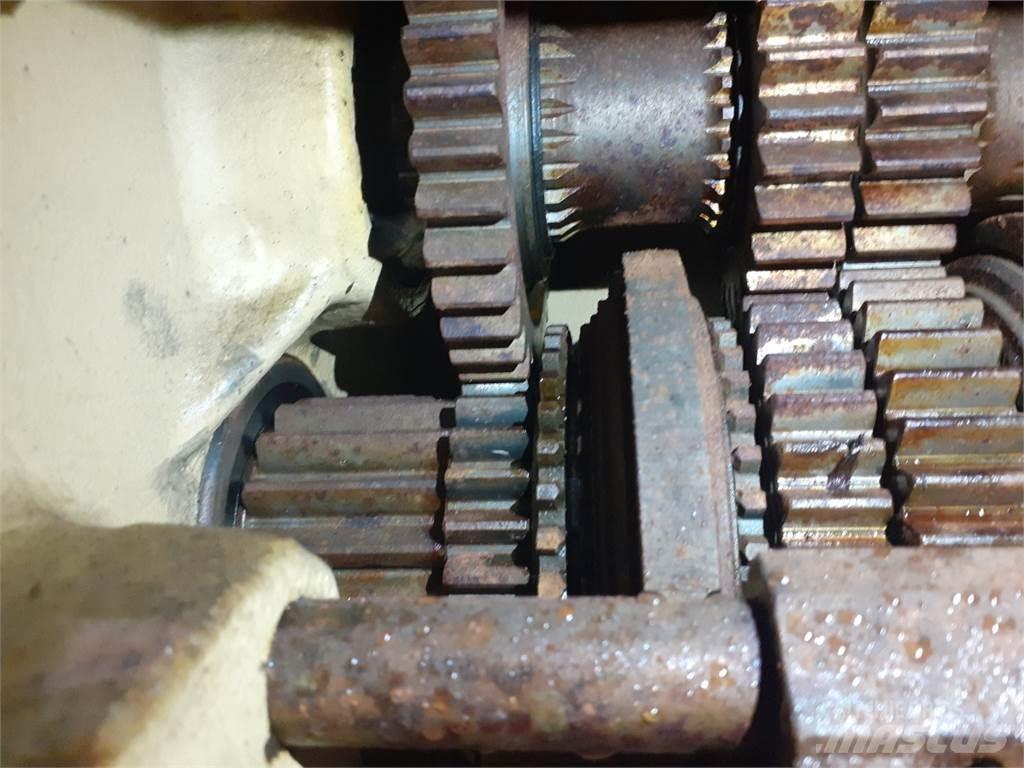 Deutz 4075 Převodovka