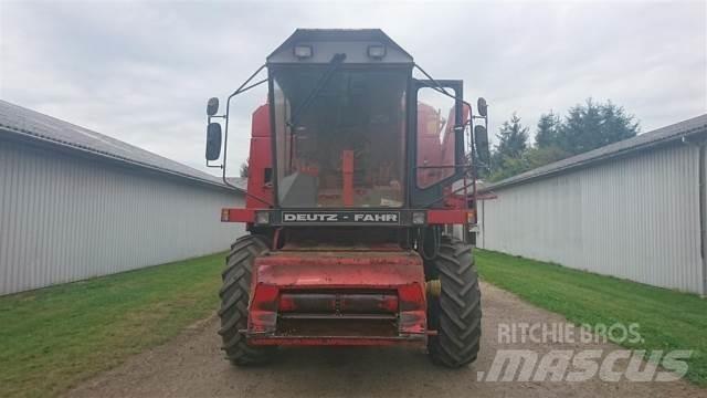 Deutz-Fahr M2680 Sklízecí mlátičky
