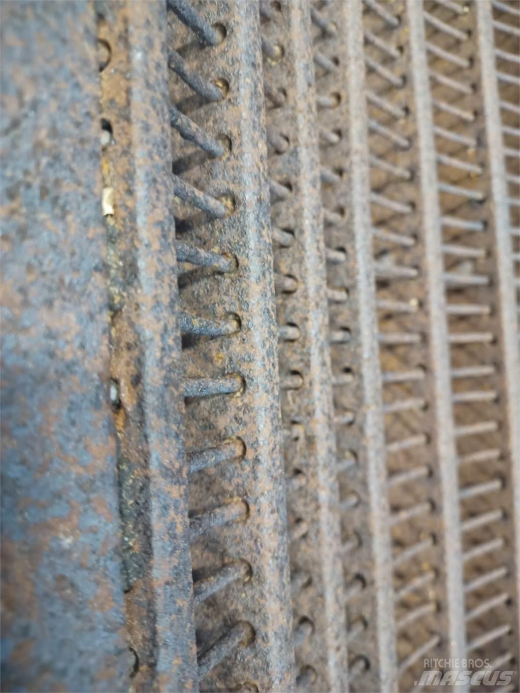 Fendt 6330 Příslušenství a náhradní díly ke kombajnům