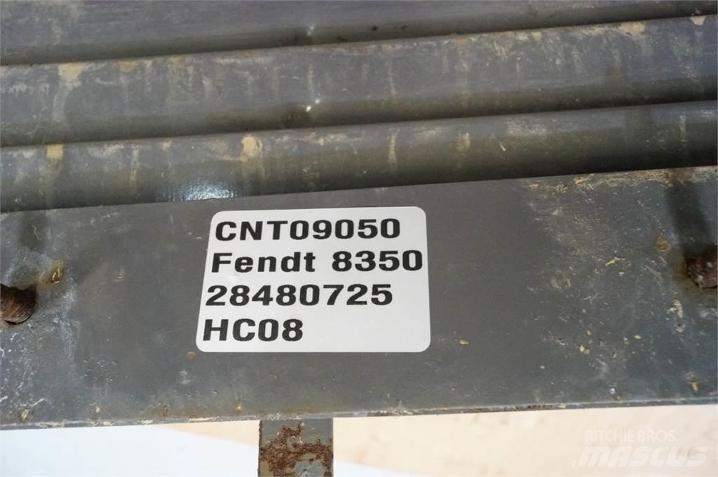 Fendt 8350 Sypače písku a soli