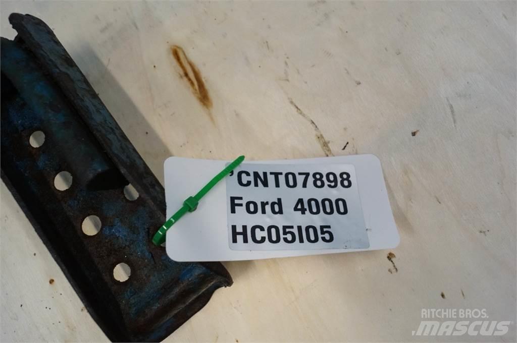 Ford 4000 Kabiny a interiér