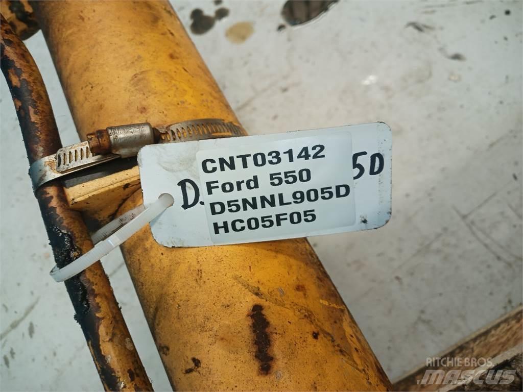 Ford 550 Výložníky a lžíce