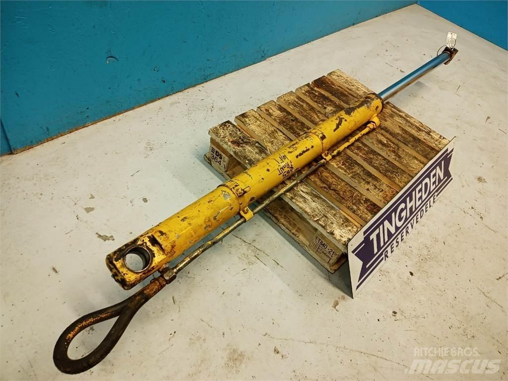 Ford 655 Výložníky a lžíce