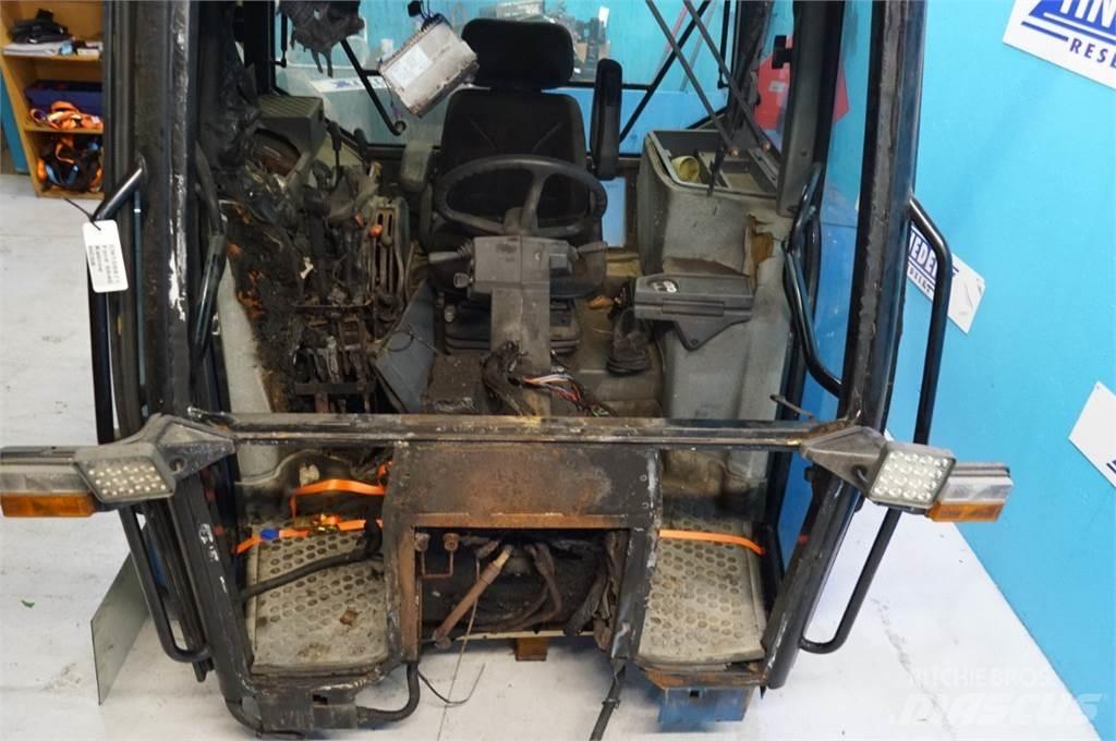 Ford 6640 Kabiny a interiér