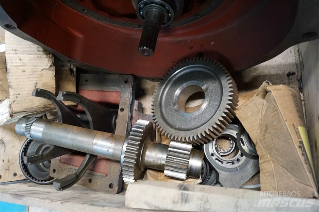 Ford 8340 Převodovka