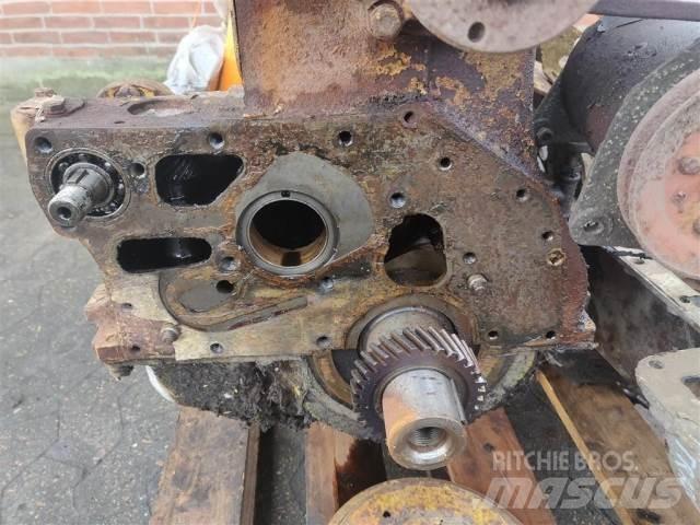 Ford Trader 590E Motory