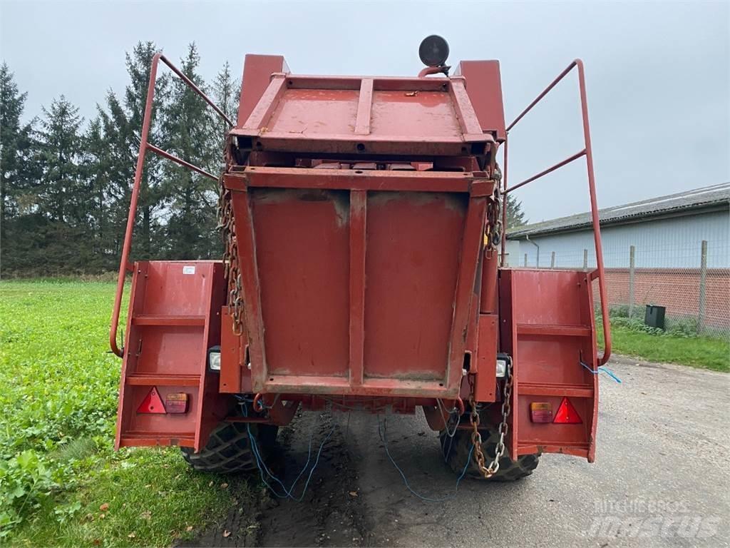 Hesston 4700 Lis na hranaté balíky