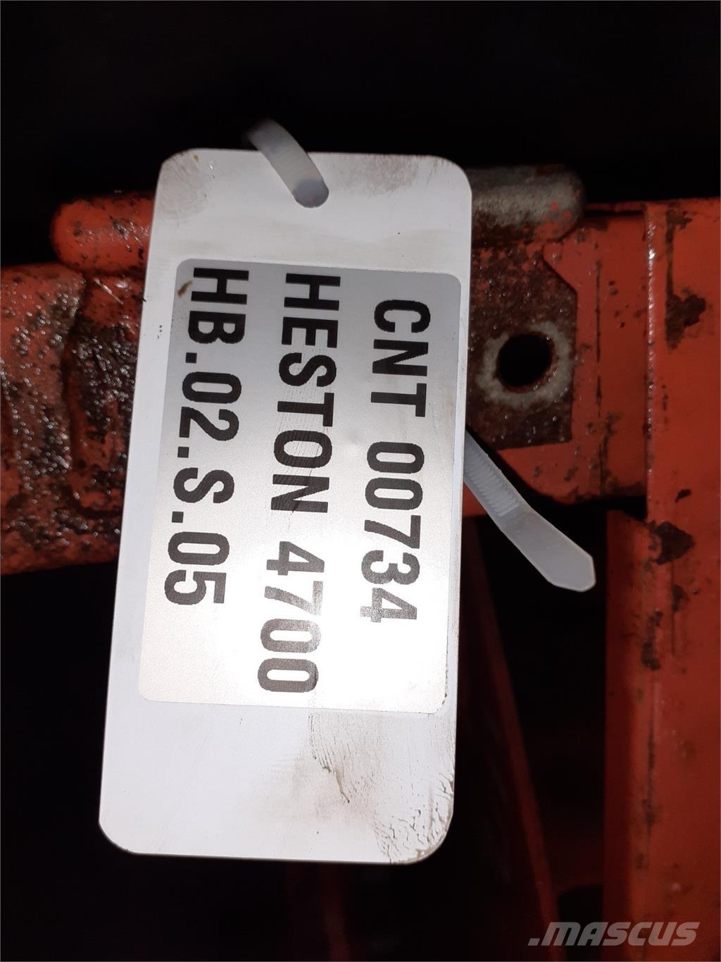 Hesston 4700 Stroje na sklizeň pícnin-příslušenství