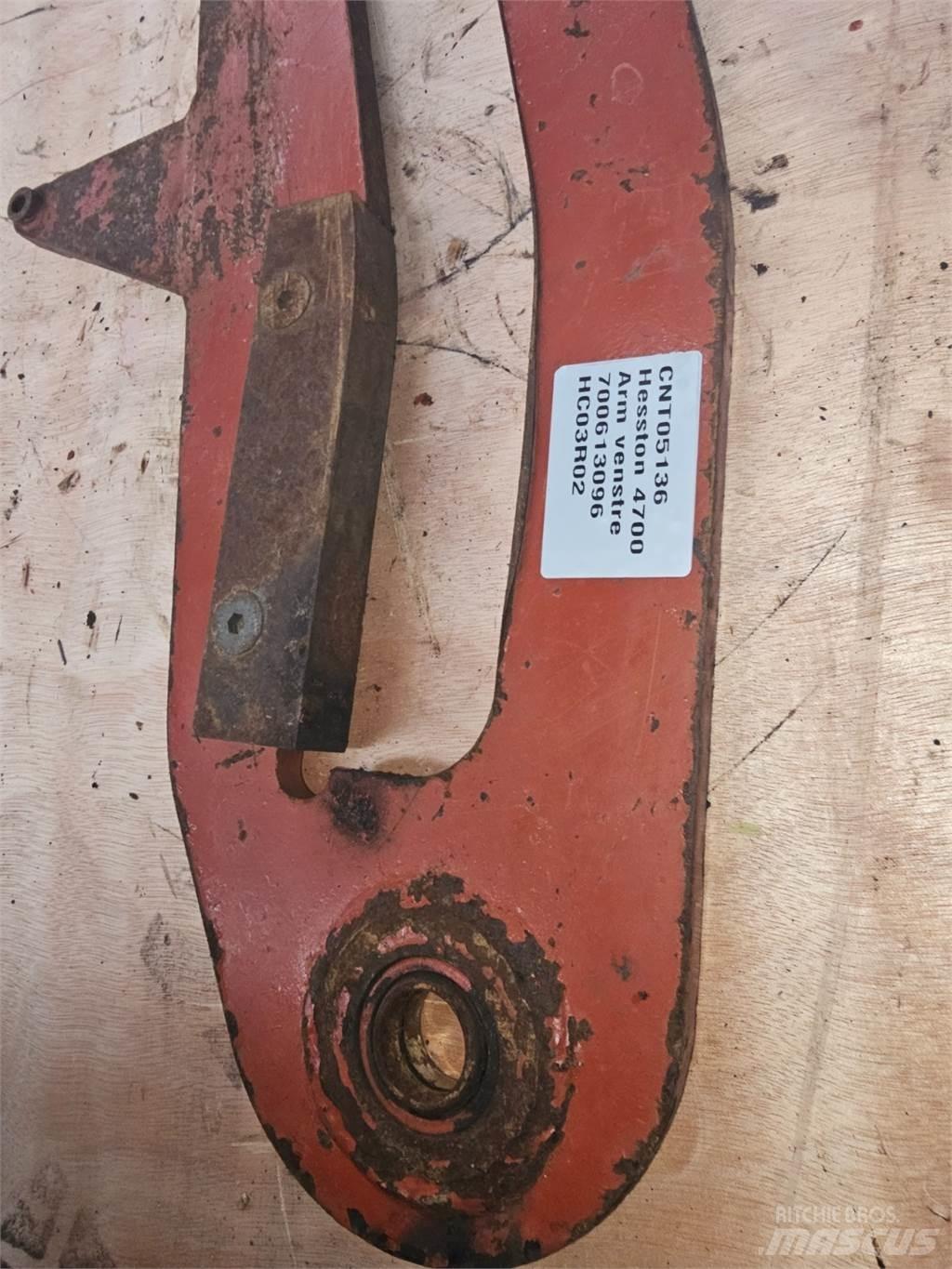 Hesston 4700 Další