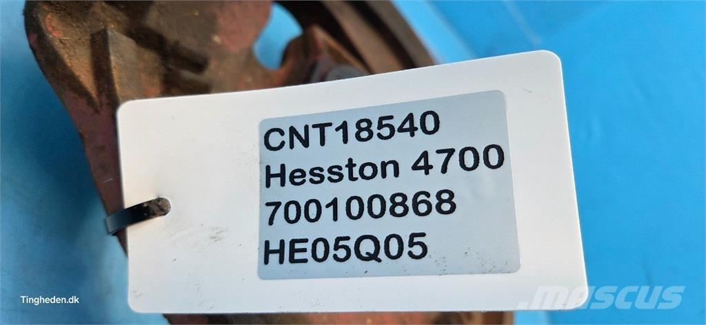 Hesston 4700 Stroje na sklizeň pícnin-příslušenství