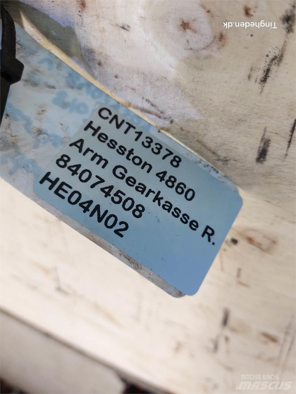 Hesston 4860 Převodovka