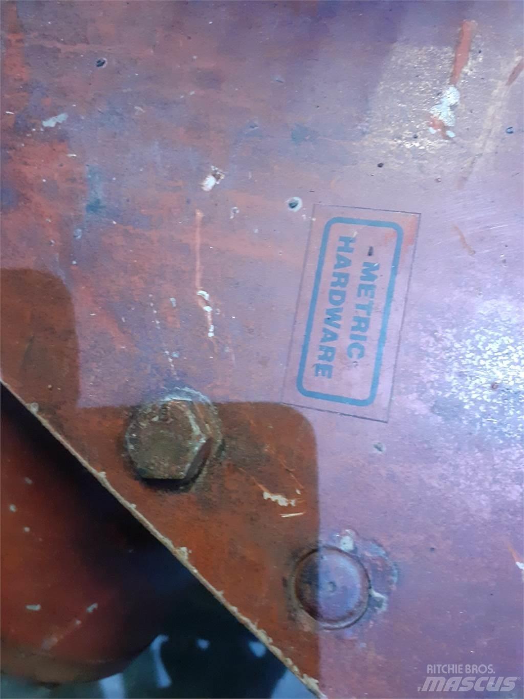 Hesston 4900 Převodovka