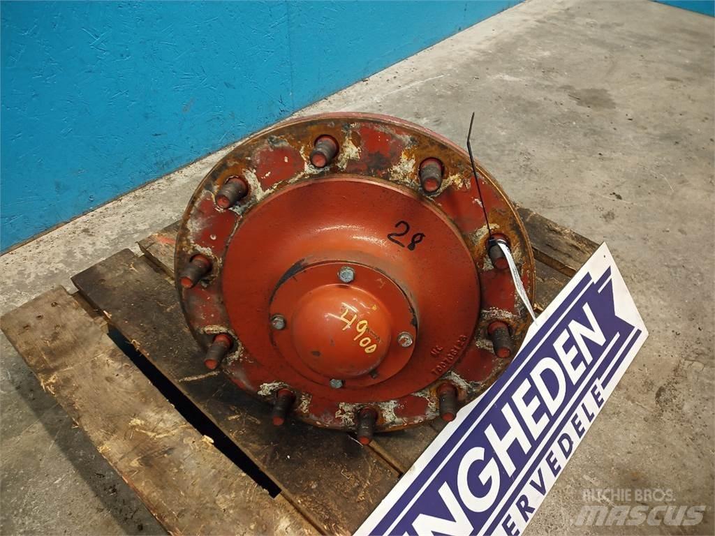 Hesston 4900 Nápravy