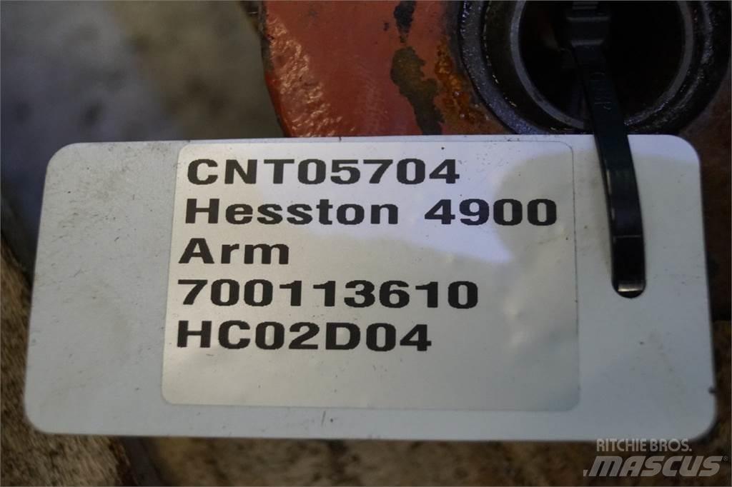 Hesston 4900 Čelisti na balíky