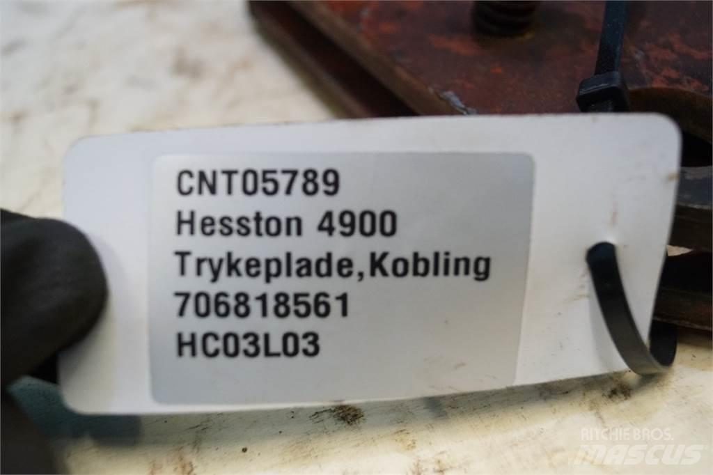 Hesston 4900 Stroje na sklizeň pícnin-příslušenství