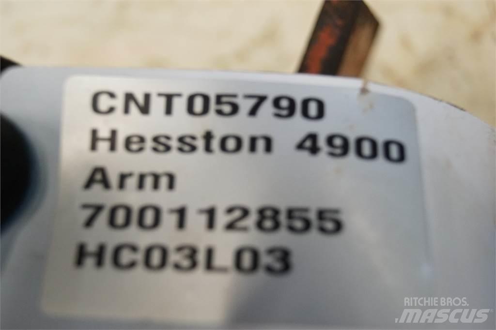 Hesston 4900 Stroje na sklizeň pícnin-příslušenství
