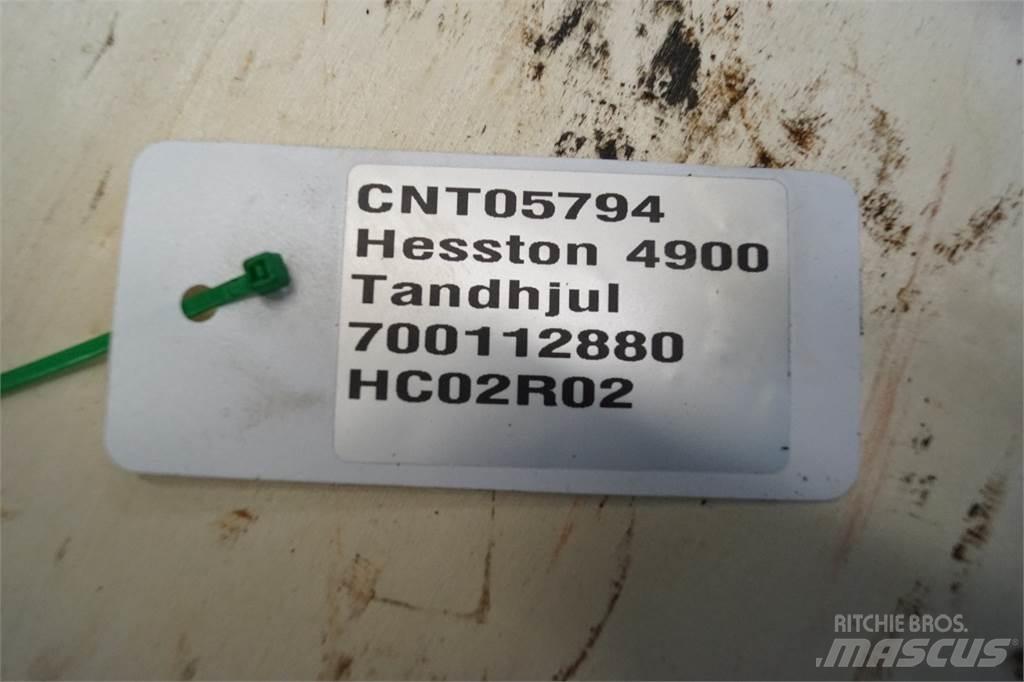 Hesston 4900 Stroje na sklizeň pícnin-příslušenství
