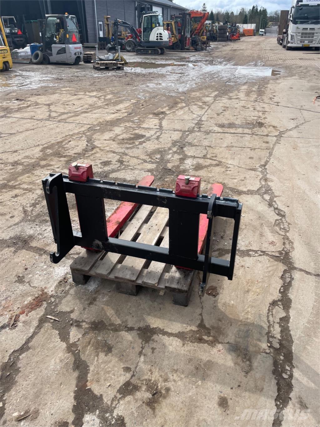 Hydrema 5000kg Vidlice