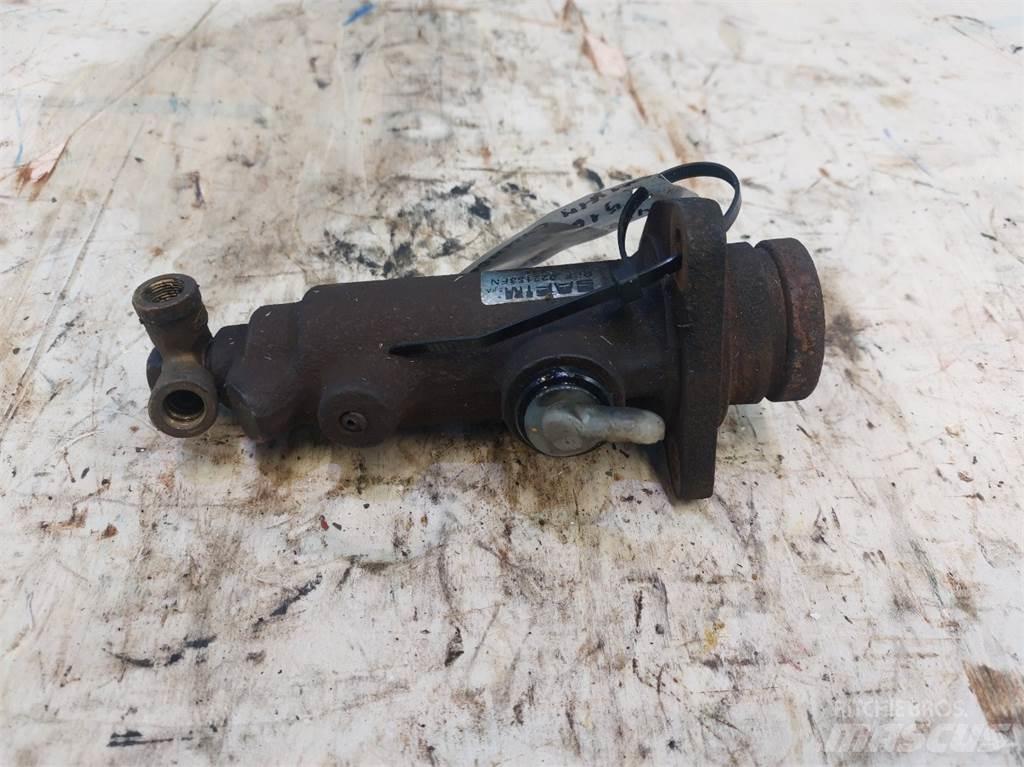 Hydrema 806 Motory