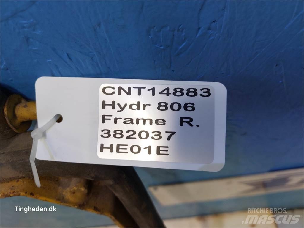 Hydrema 806 Kabiny a interiér