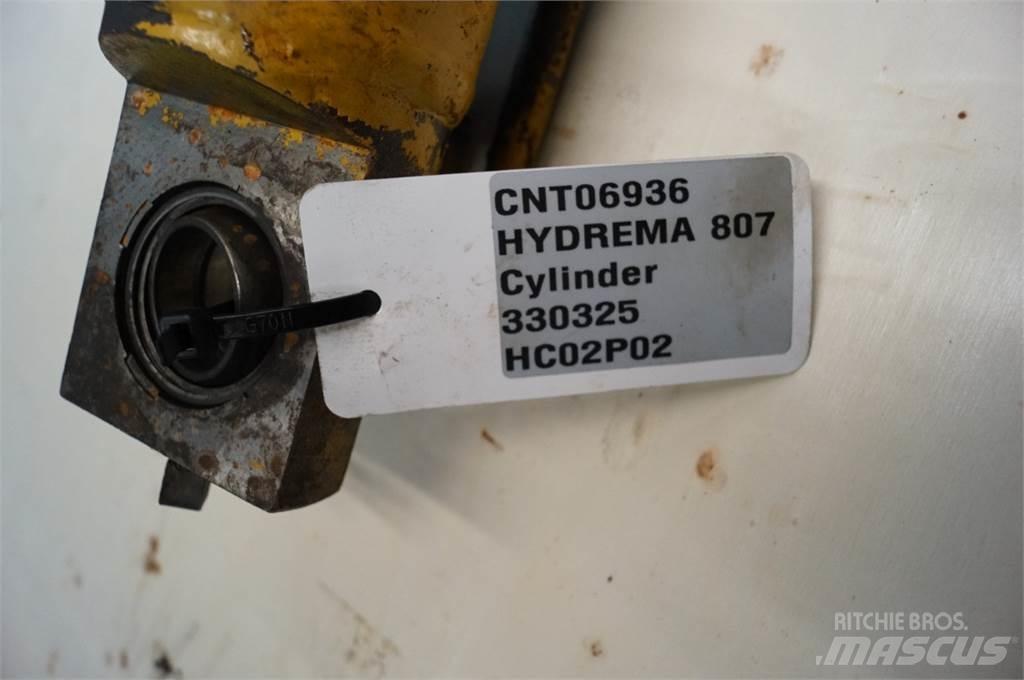 Hydrema 807 Nápravy