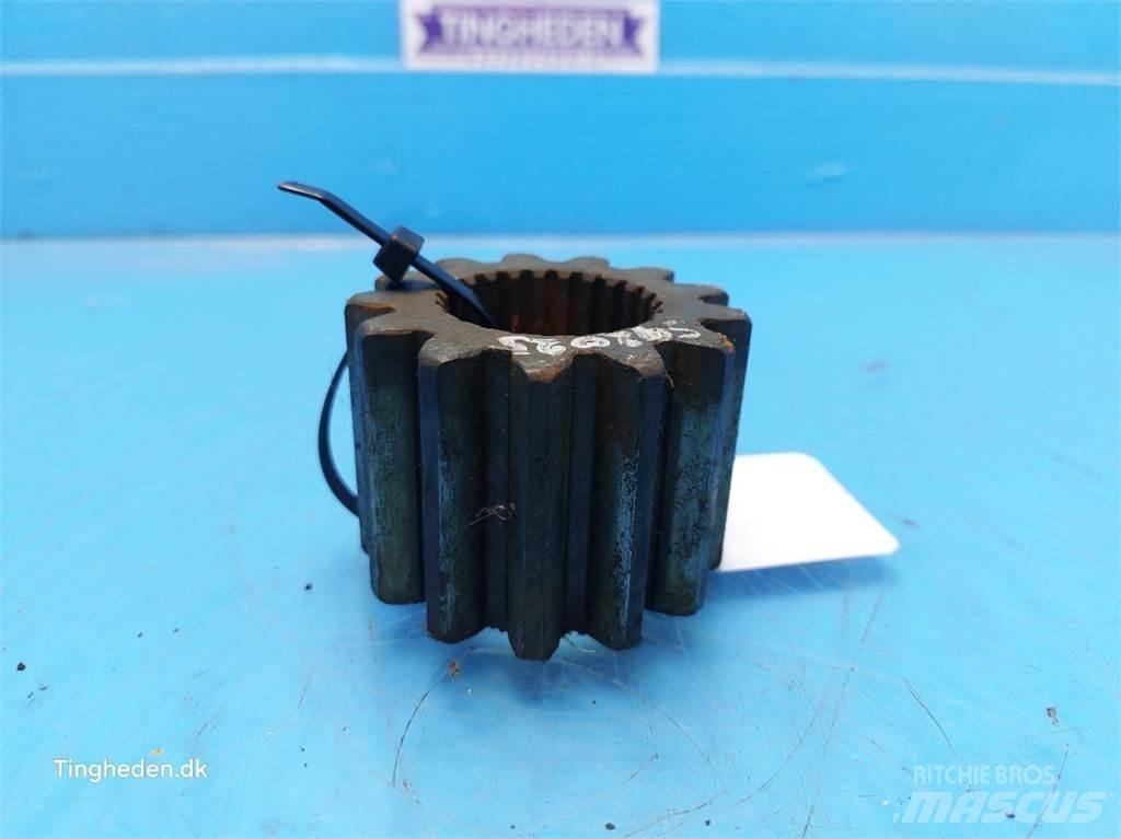 Hydrema 807 Nápravy