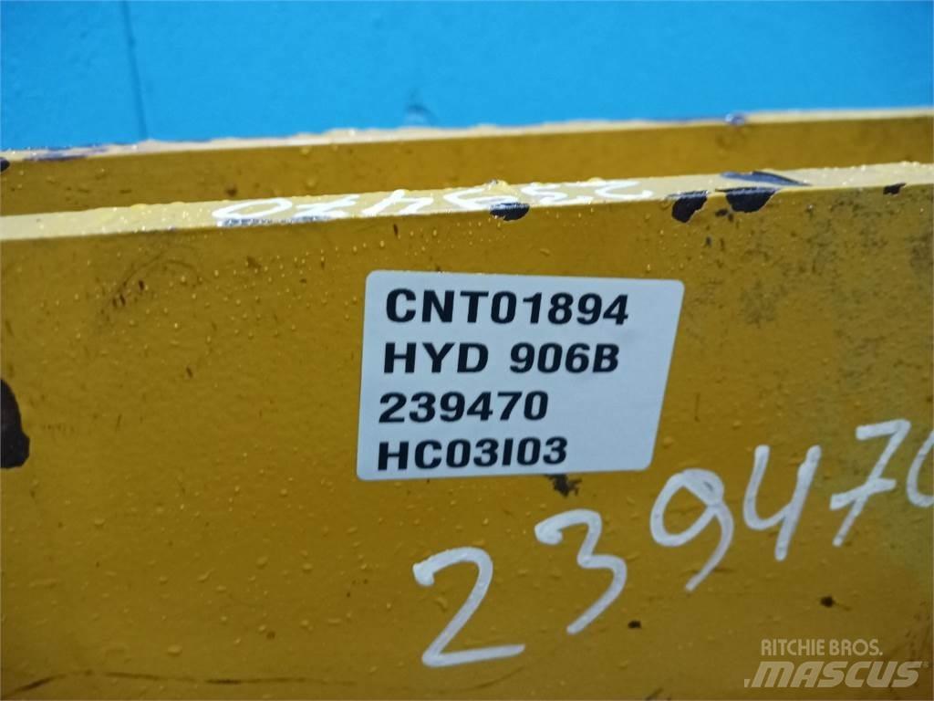 Hydrema 906B Nápravy