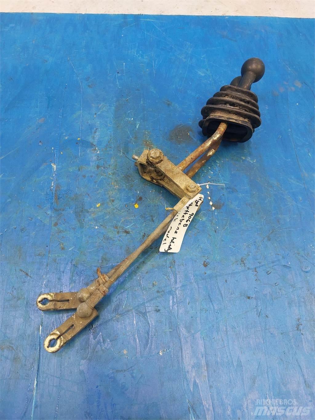 Hydrema 906B Kabiny a interiér