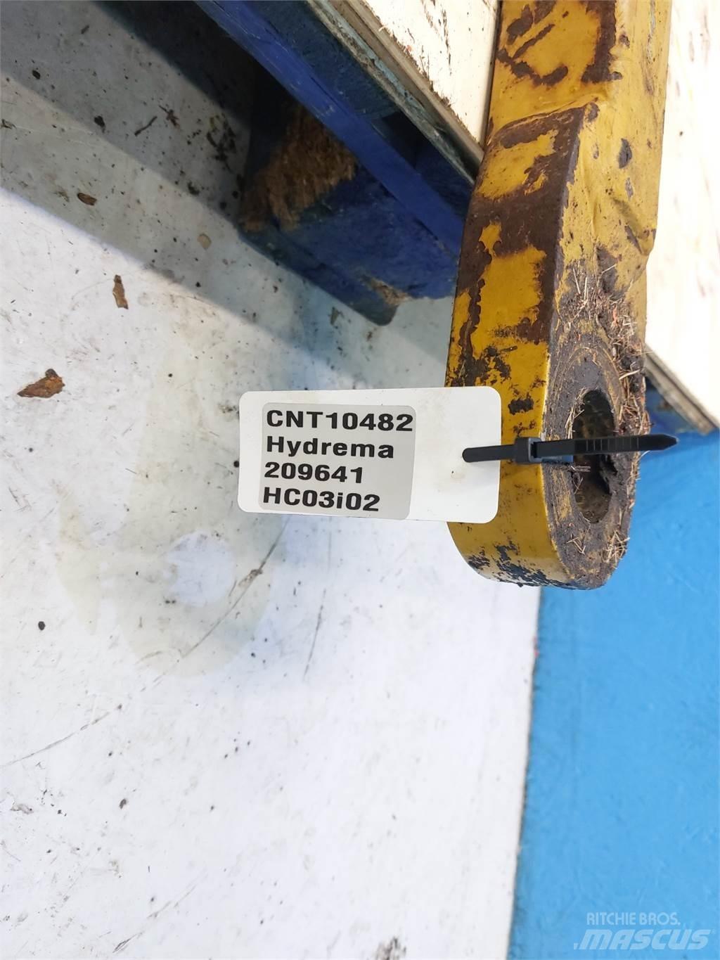 Hydrema 906B Výložníky a lžíce