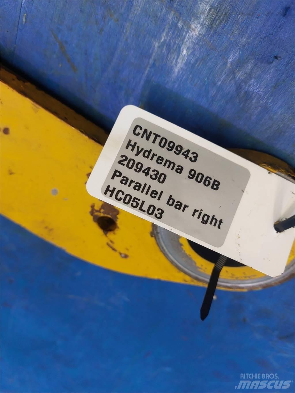 Hydrema 906B Výložníky a lžíce