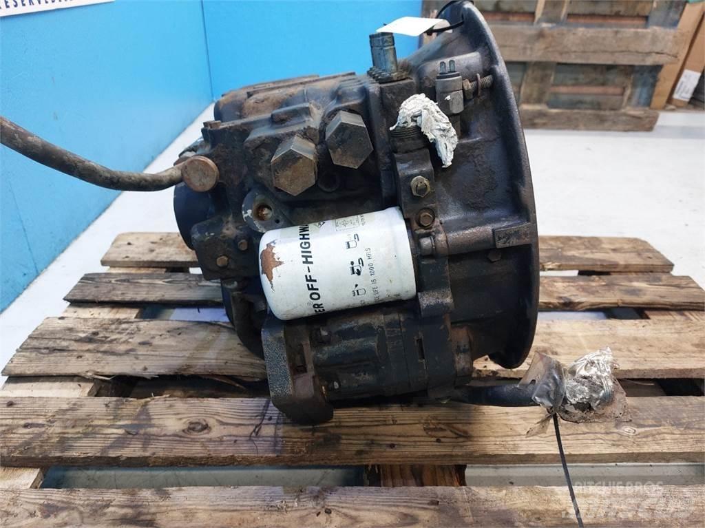 Hydrema 906C Převodovka