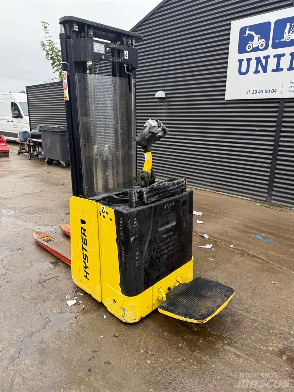 Hyster S1.5 Ruční paletové vozíky