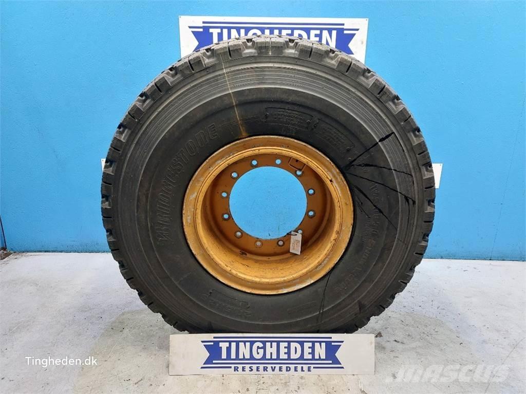 JCB 25 20.5R25 Pneumatiky, kola a ráfky